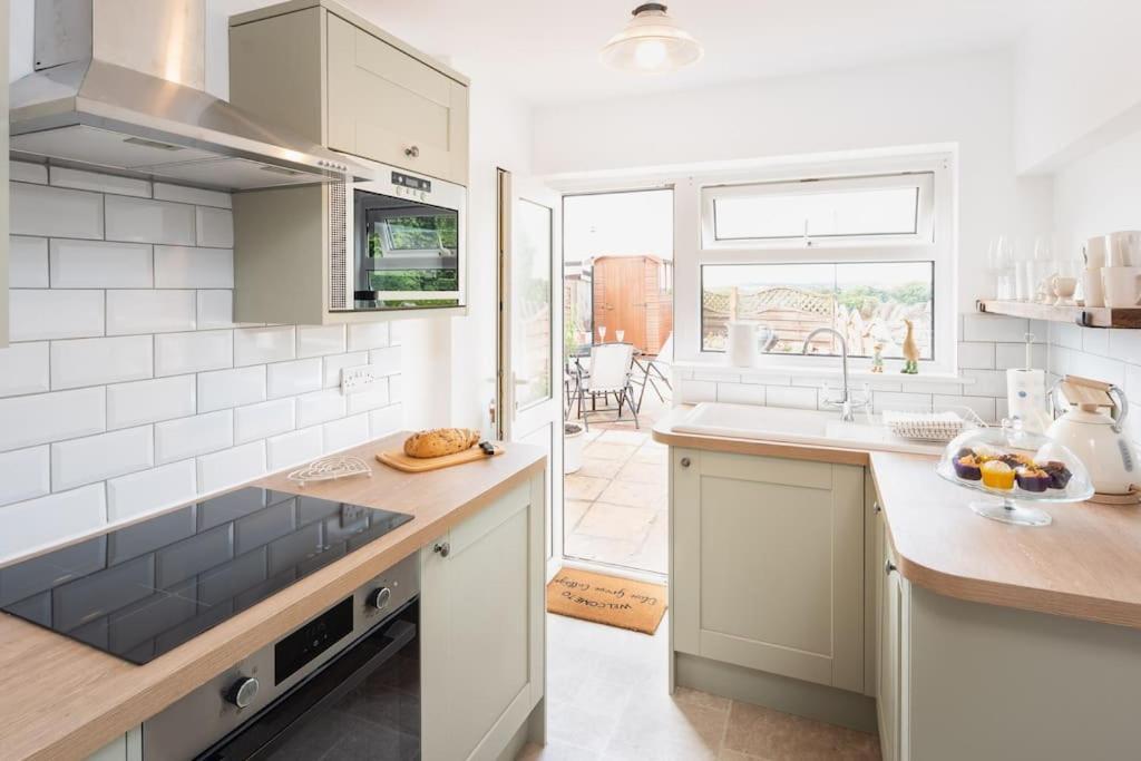 *Brand New* Olive Grove Cottage 토키 외부 사진