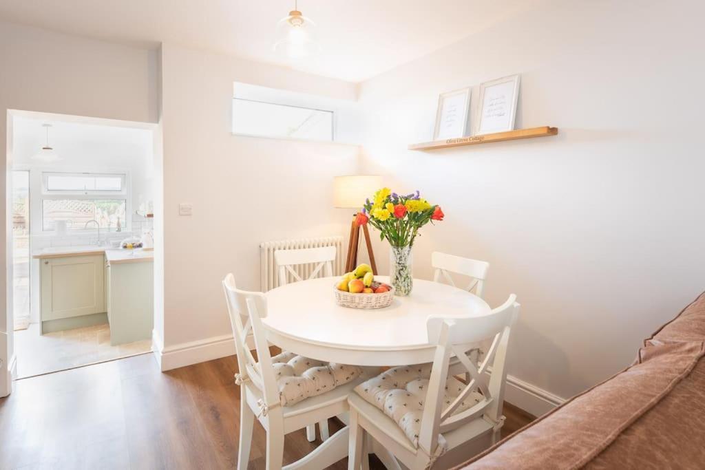 *Brand New* Olive Grove Cottage 토키 외부 사진